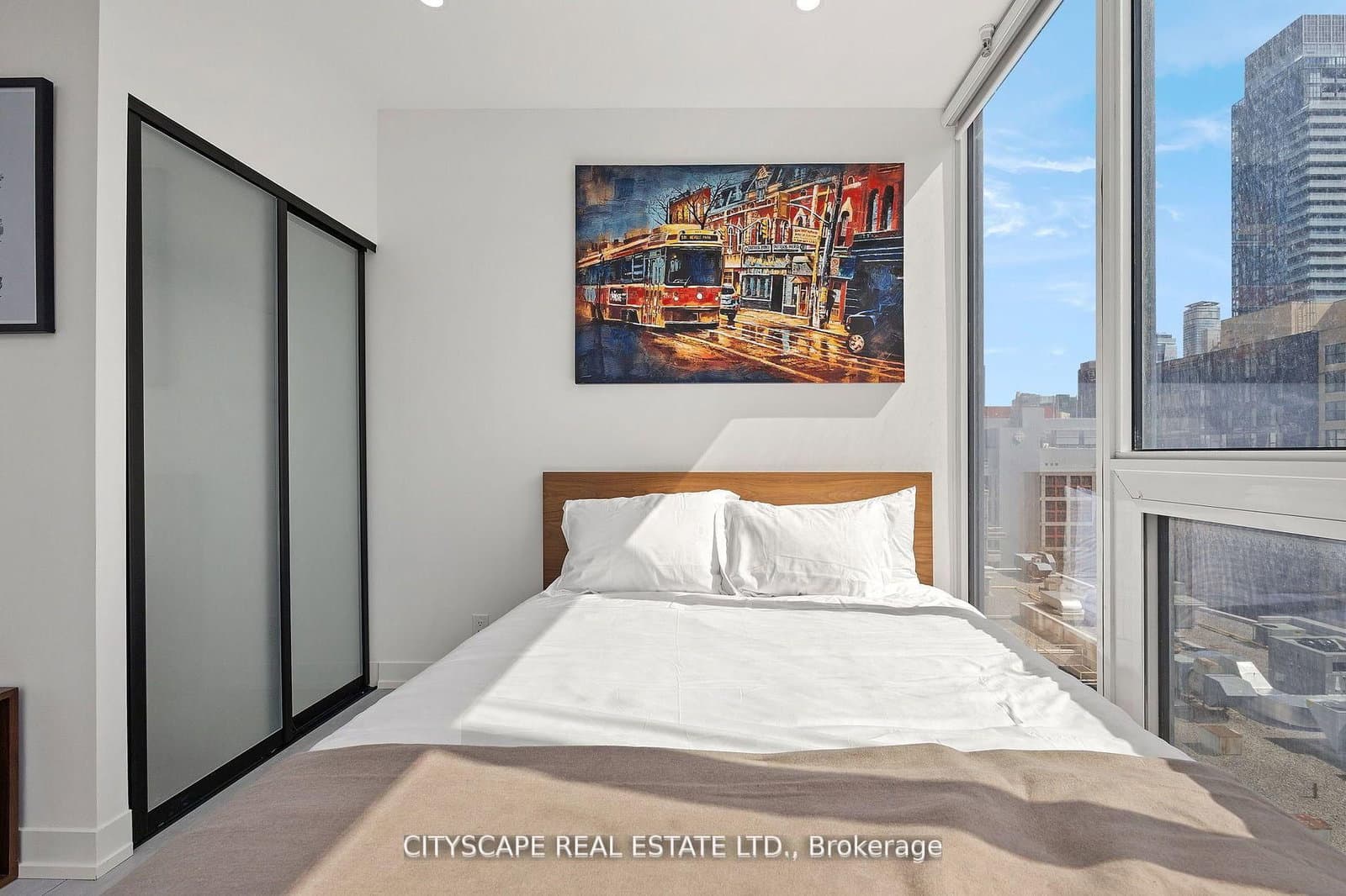 55 Mercer Street S, Unit 1802 thumbnail 9