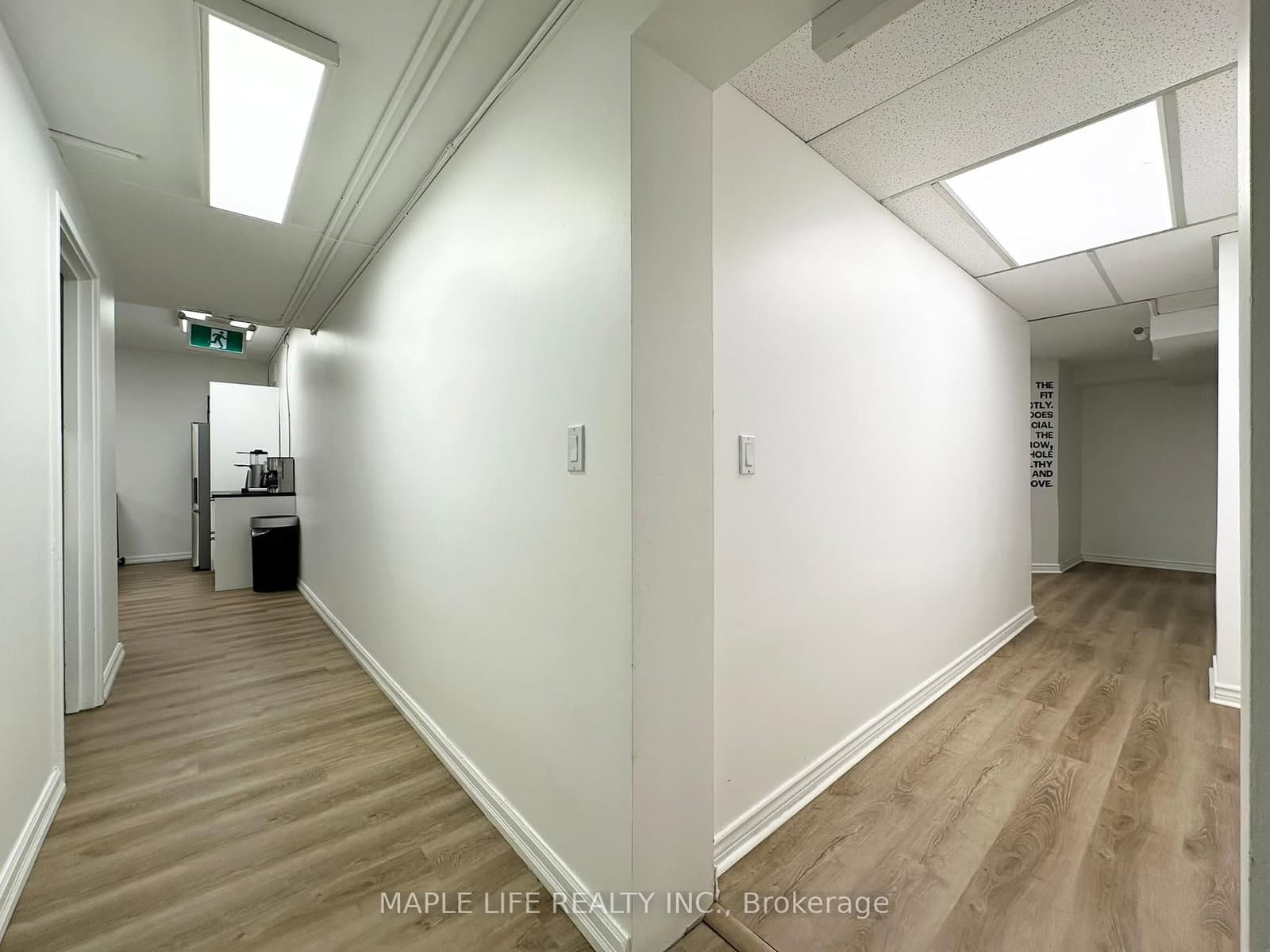 901 Yonge Street, Unit Lower thumbnail 28