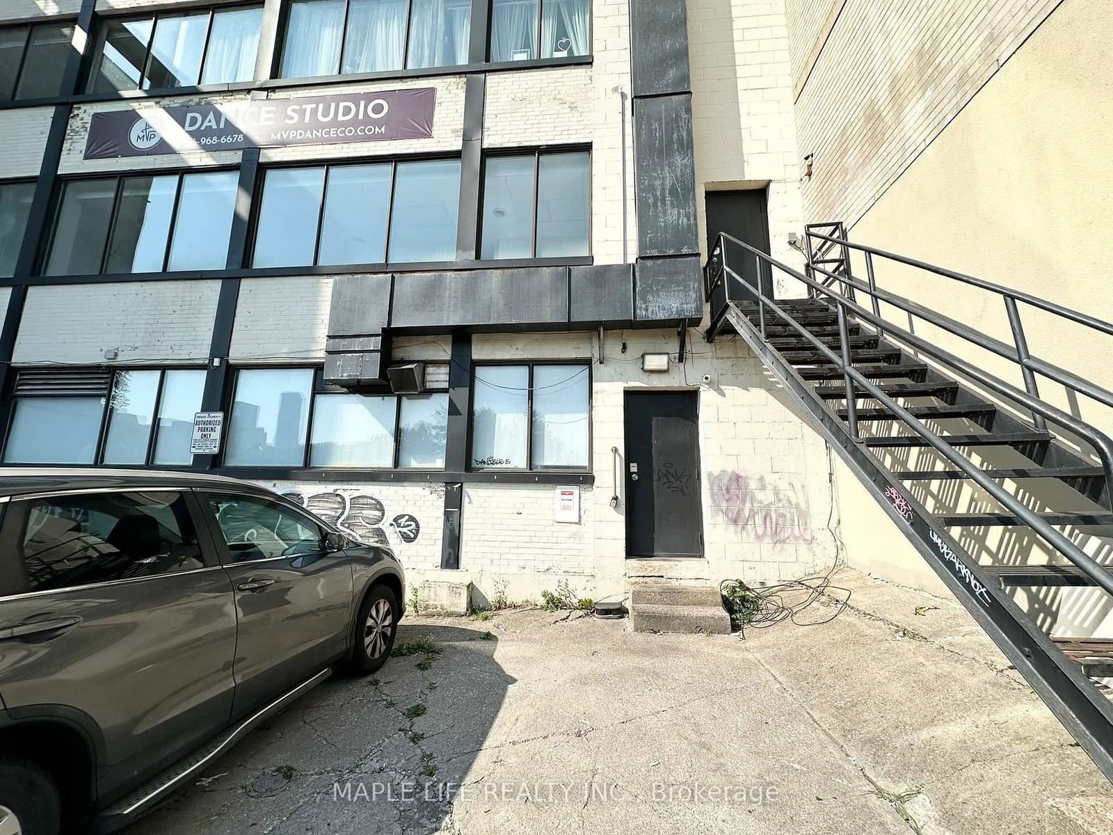 901 Yonge Street, Unit Lower thumbnail 33