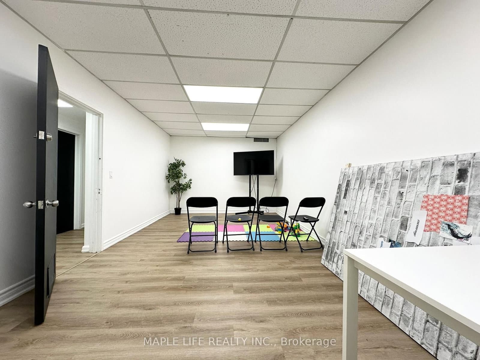 901 Yonge Street, Unit Lower thumbnail 6