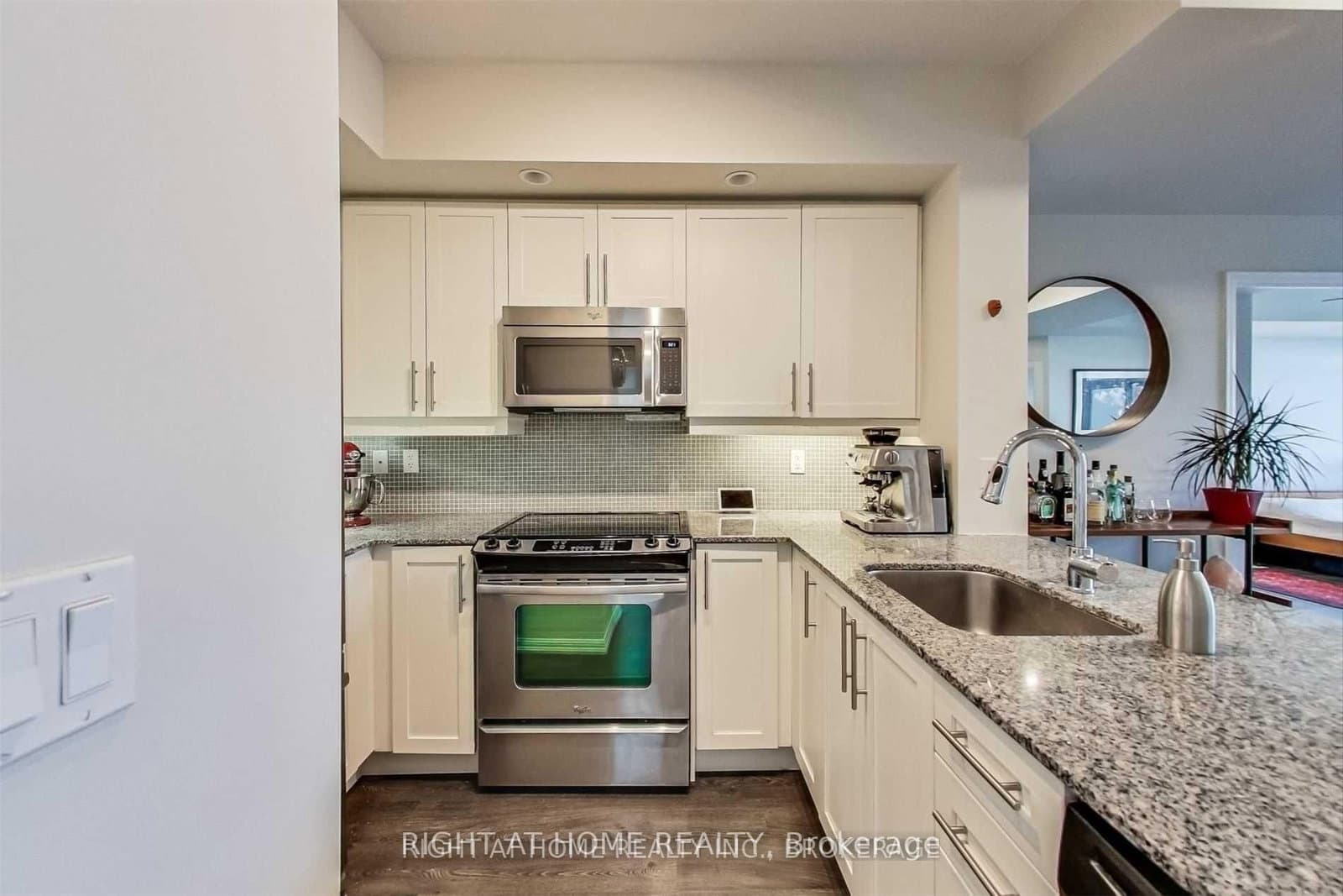 75 East Liberty Street, Unit 2401 thumbnail 10