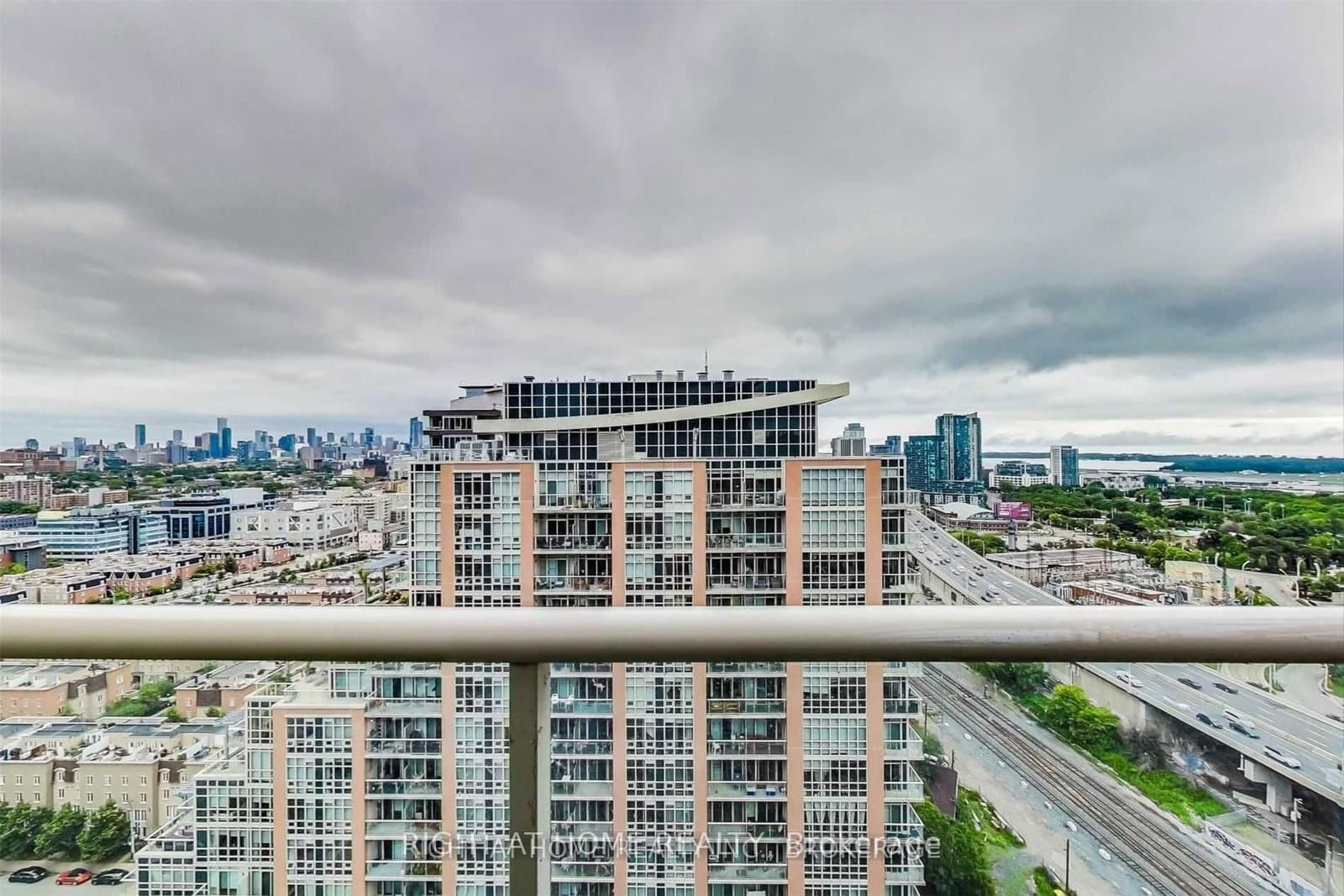 75 East Liberty Street, Unit 2401 thumbnail 24