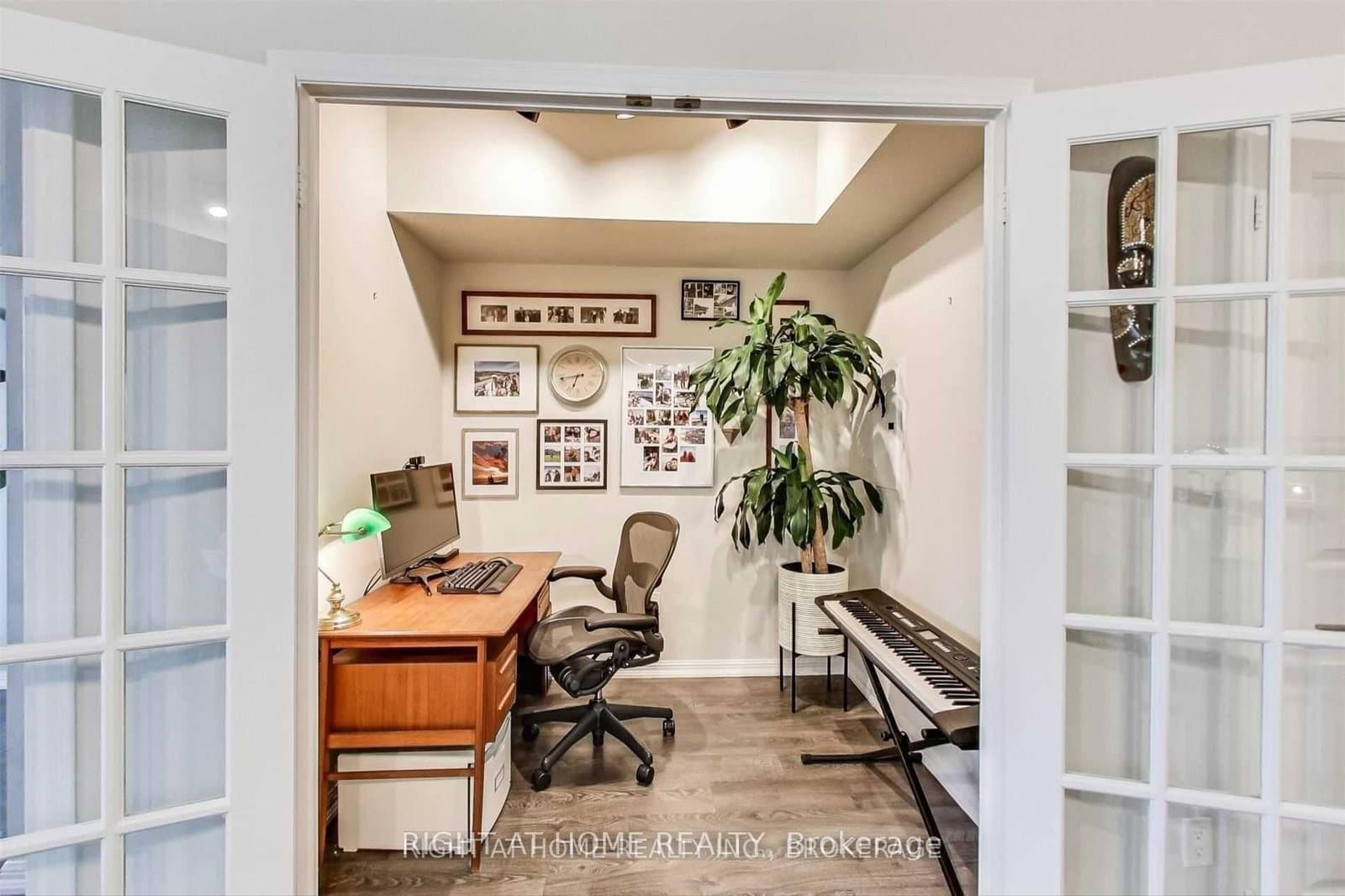 75 East Liberty Street, Unit 2401 thumbnail 7