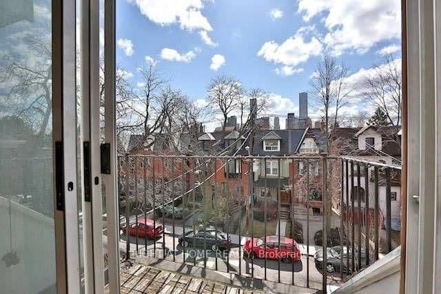 34 Macpherson Avenue thumbnail 17