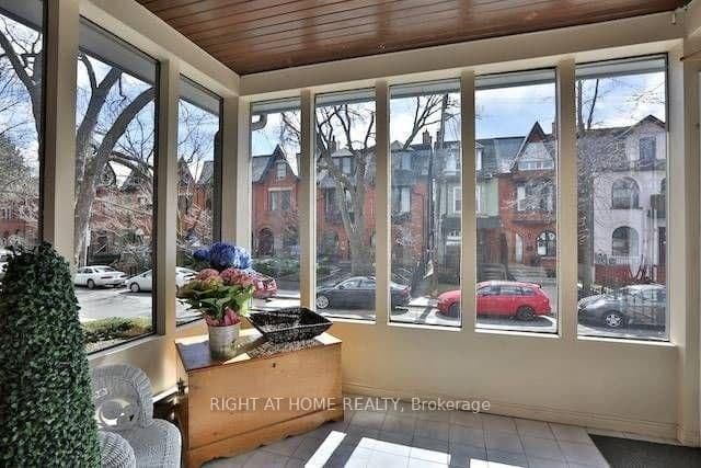 34 Macpherson Avenue thumbnail 2