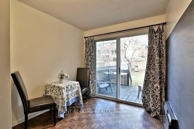 34 Macpherson Avenue thumbnail 4