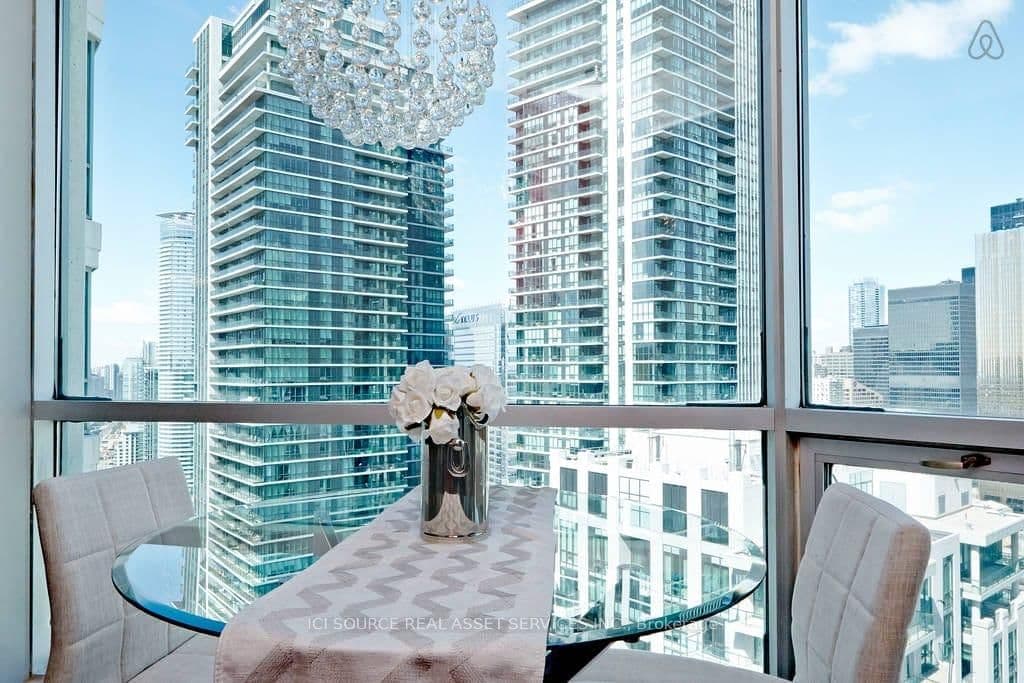 10 Yonge Street, Unit 3604 thumbnail 11