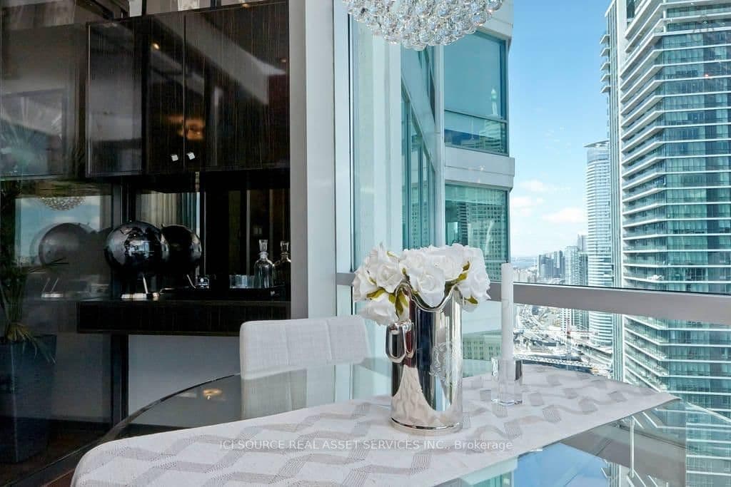 10 Yonge Street, Unit 3604 thumbnail 12