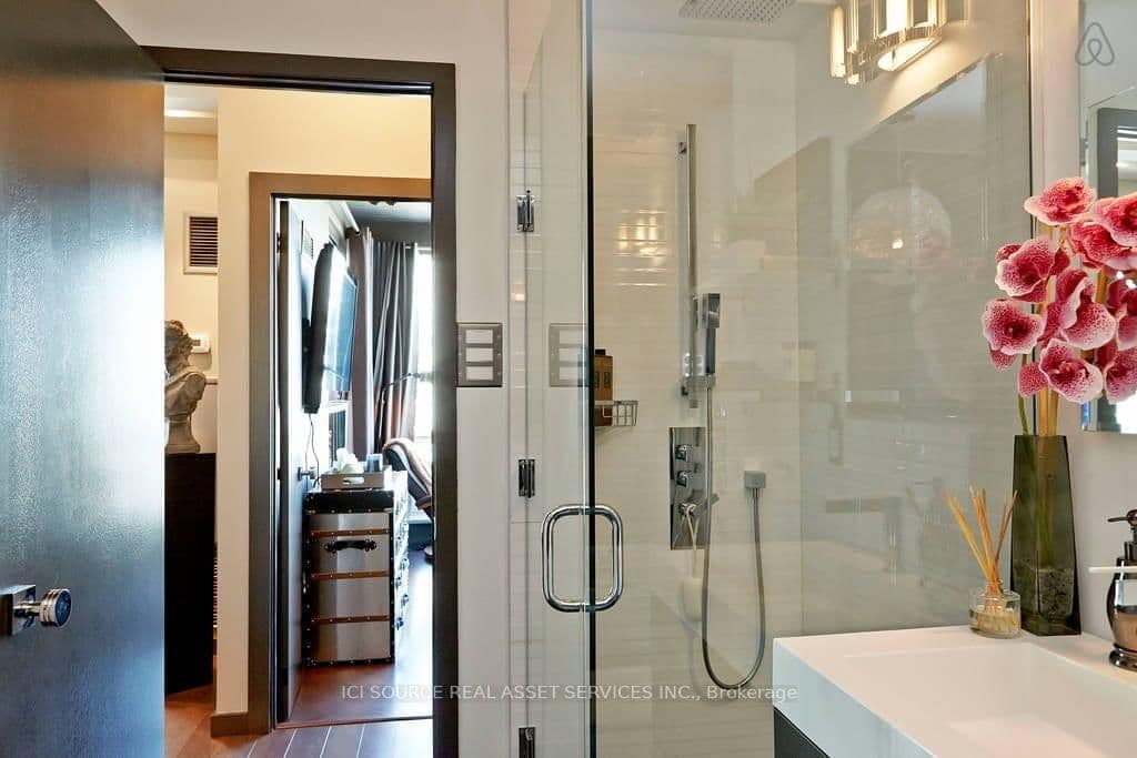 10 Yonge Street, Unit 3604 thumbnail 16