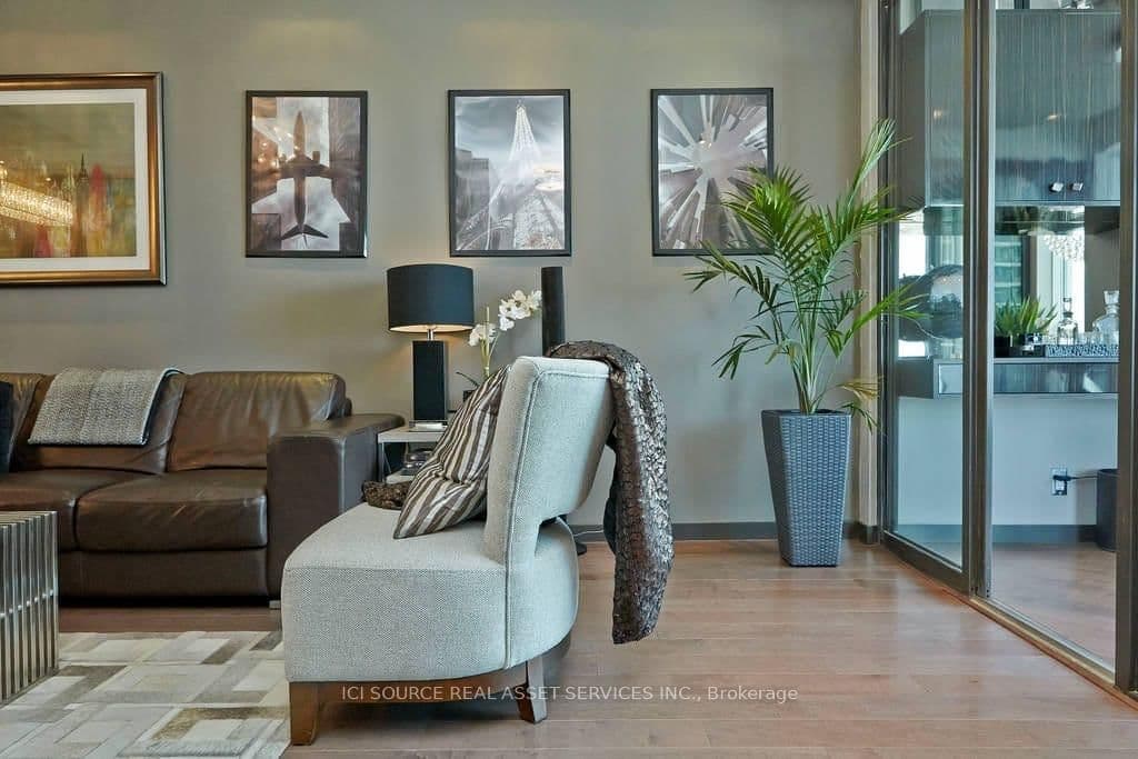 10 Yonge Street, Unit 3604 thumbnail 5