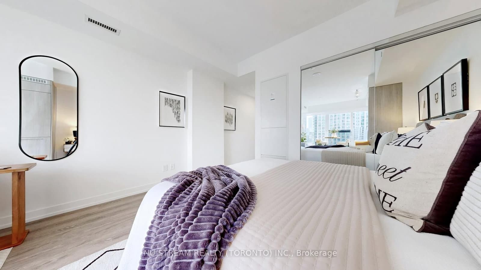 771 Yonge Street, Unit 2011 thumbnail 31