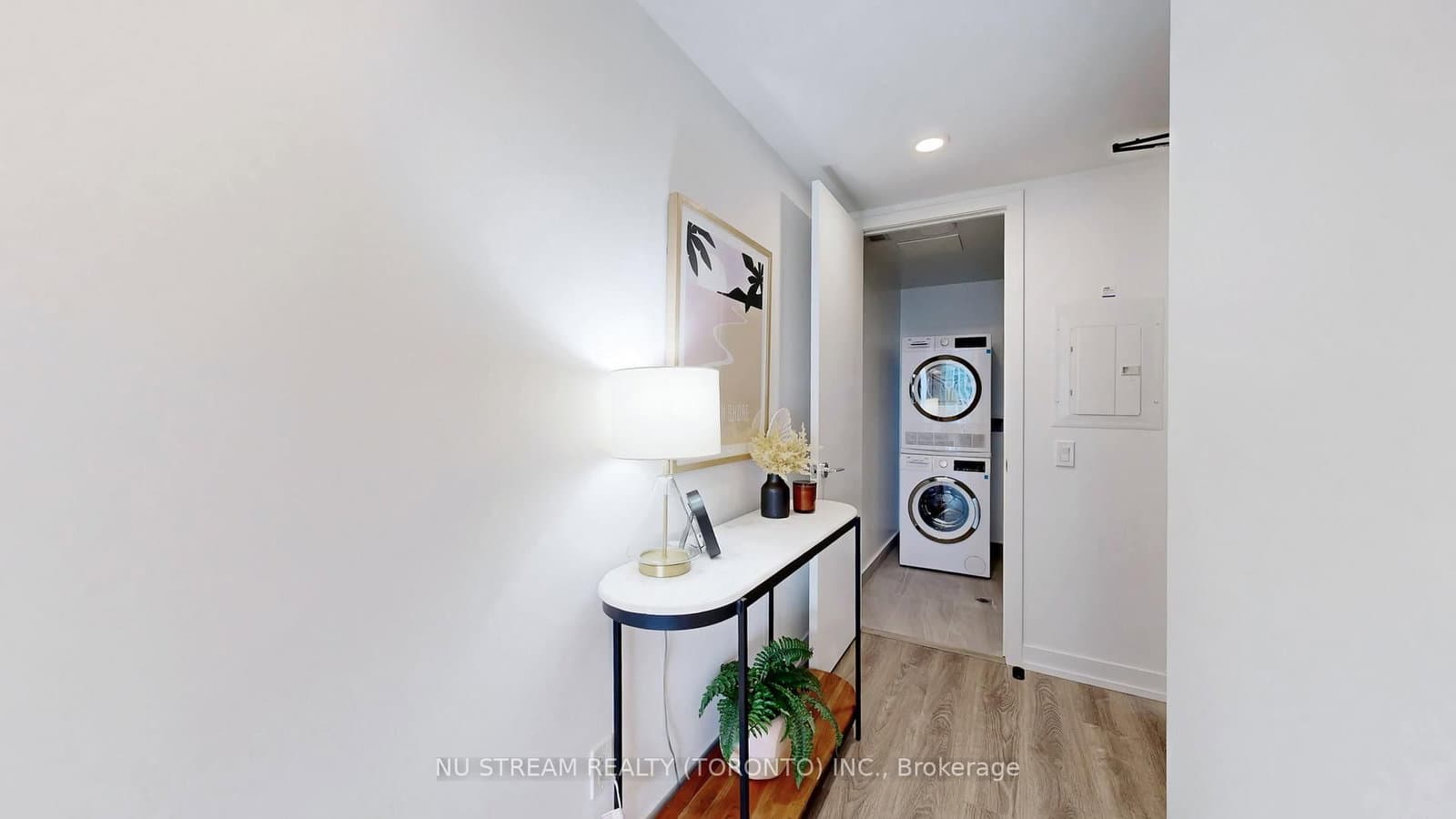 771 Yonge Street, Unit 2011 thumbnail 37