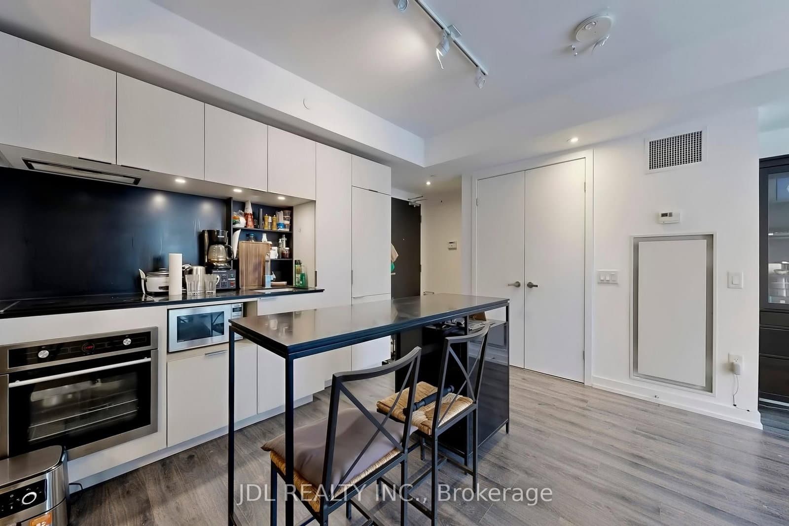 77 Shuter Street, Unit 501 thumbnail 17
