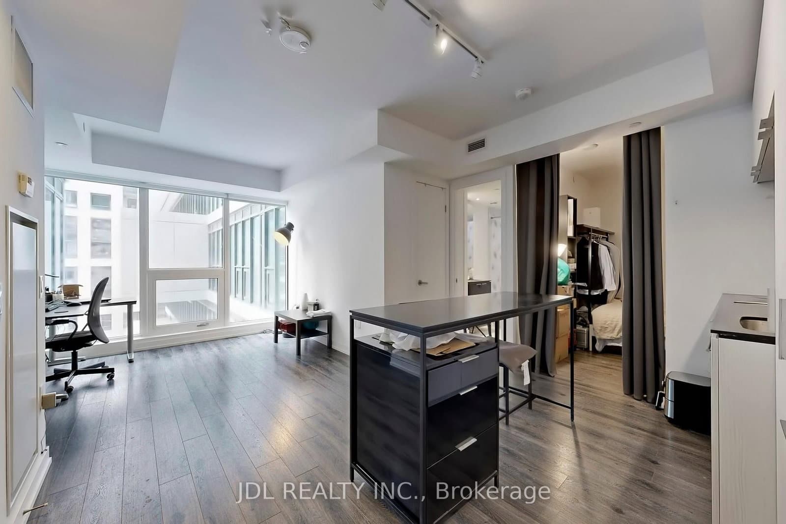77 Shuter Street, Unit 501 thumbnail 18