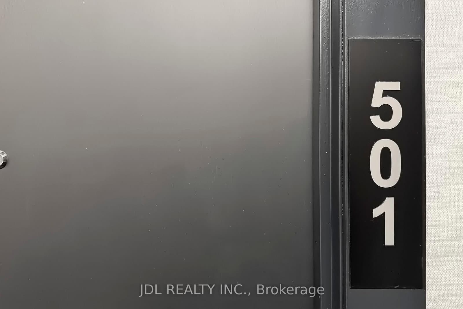 77 Shuter Street, Unit 501 thumbnail 5
