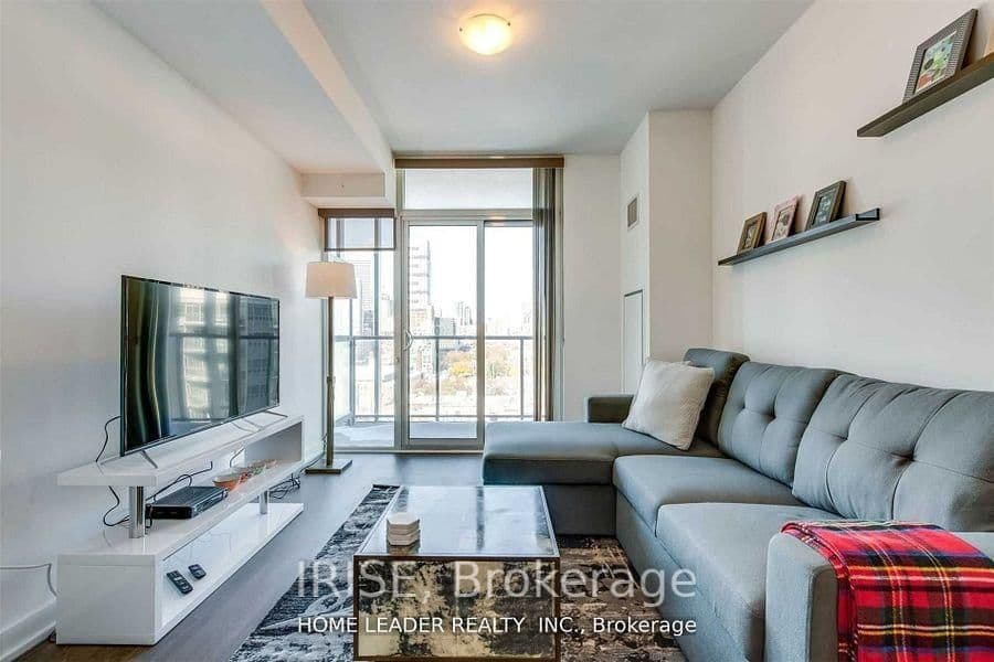 105 GEORGE Street, Unit 703 thumbnail 4