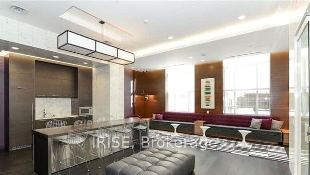 105 GEORGE Street, Unit 703 thumbnail 8