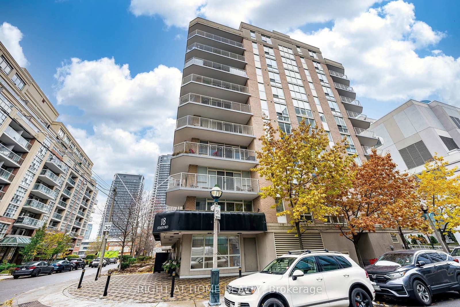 18 Stafford Street, Unit 602 thumbnail 2