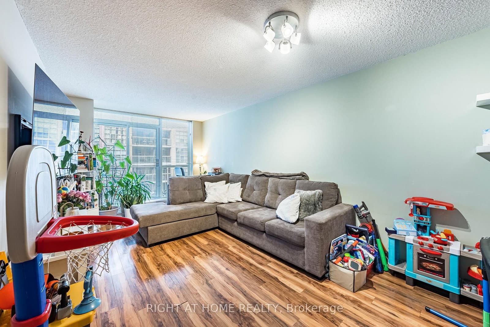 18 Stafford Street, Unit 602 thumbnail 21