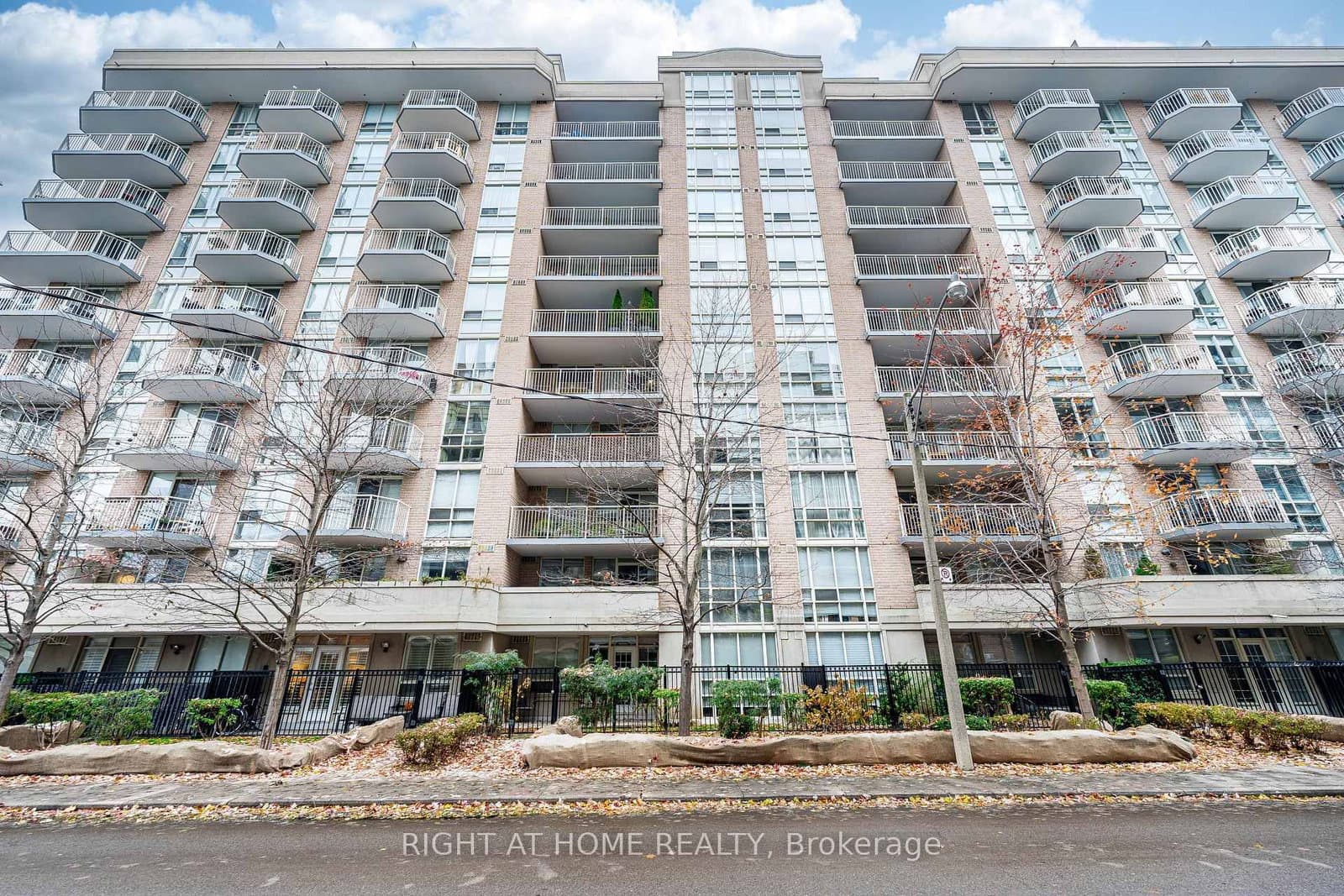 18 Stafford Street, Unit 602 thumbnail 3