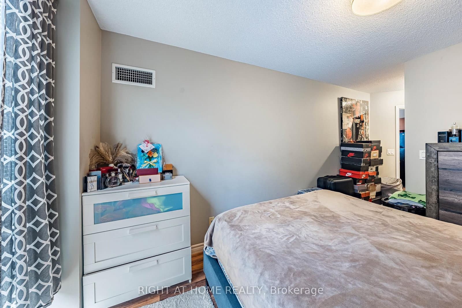 18 Stafford Street, Unit 602 thumbnail 31