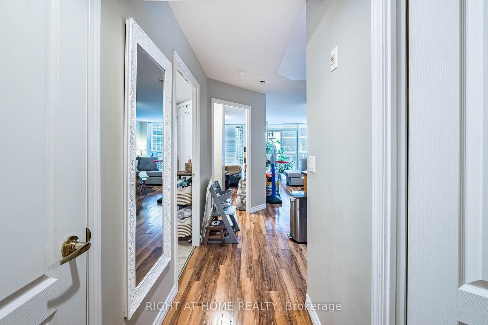 18 Stafford Street, Unit 602 thumbnail 9