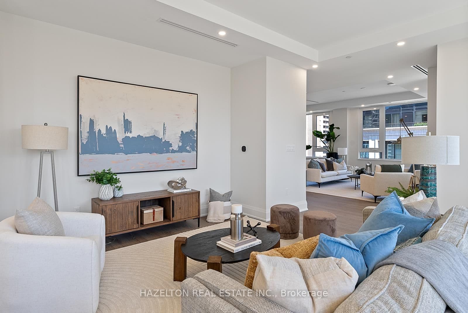 128 Hazelton Avenue, Unit 802 thumbnail 10