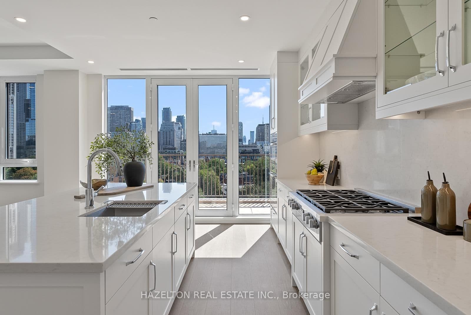 128 Hazelton Avenue, Unit 802 thumbnail 17