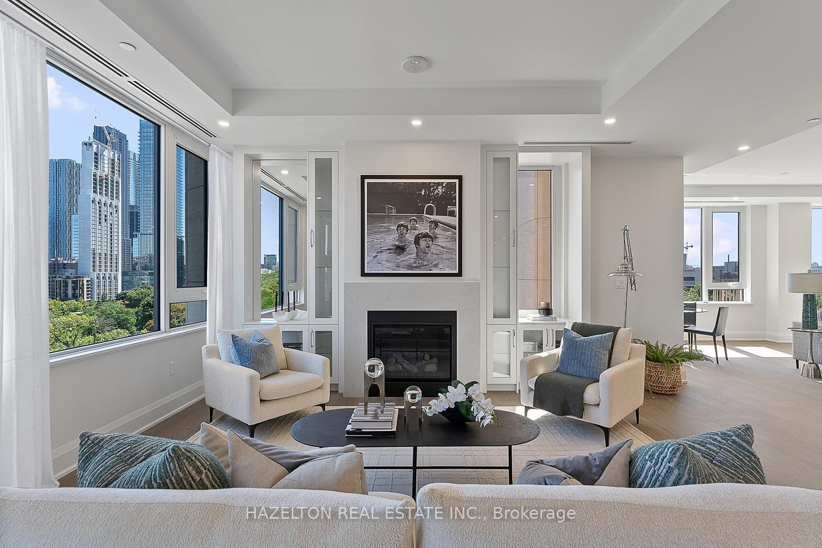 128 Hazelton Avenue, Unit 802 thumbnail 2