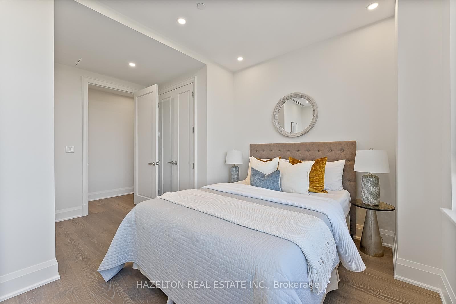 128 Hazelton Avenue, Unit 802 thumbnail 27