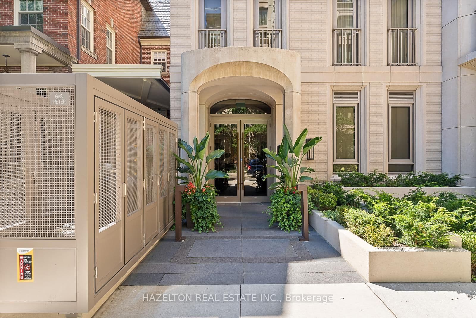128 Hazelton Avenue, Unit 802 thumbnail 39