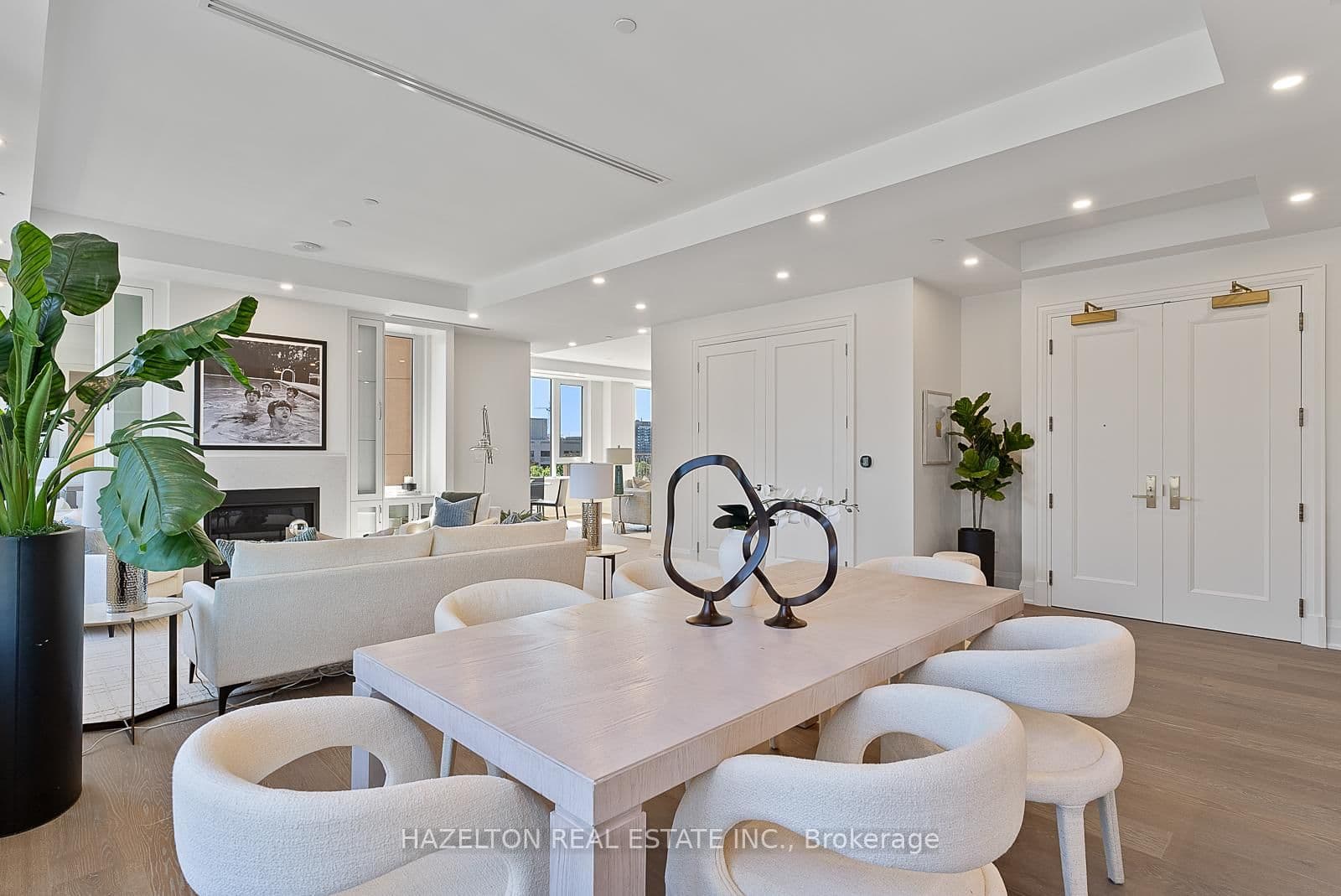 128 Hazelton Avenue, Unit 802 thumbnail 5