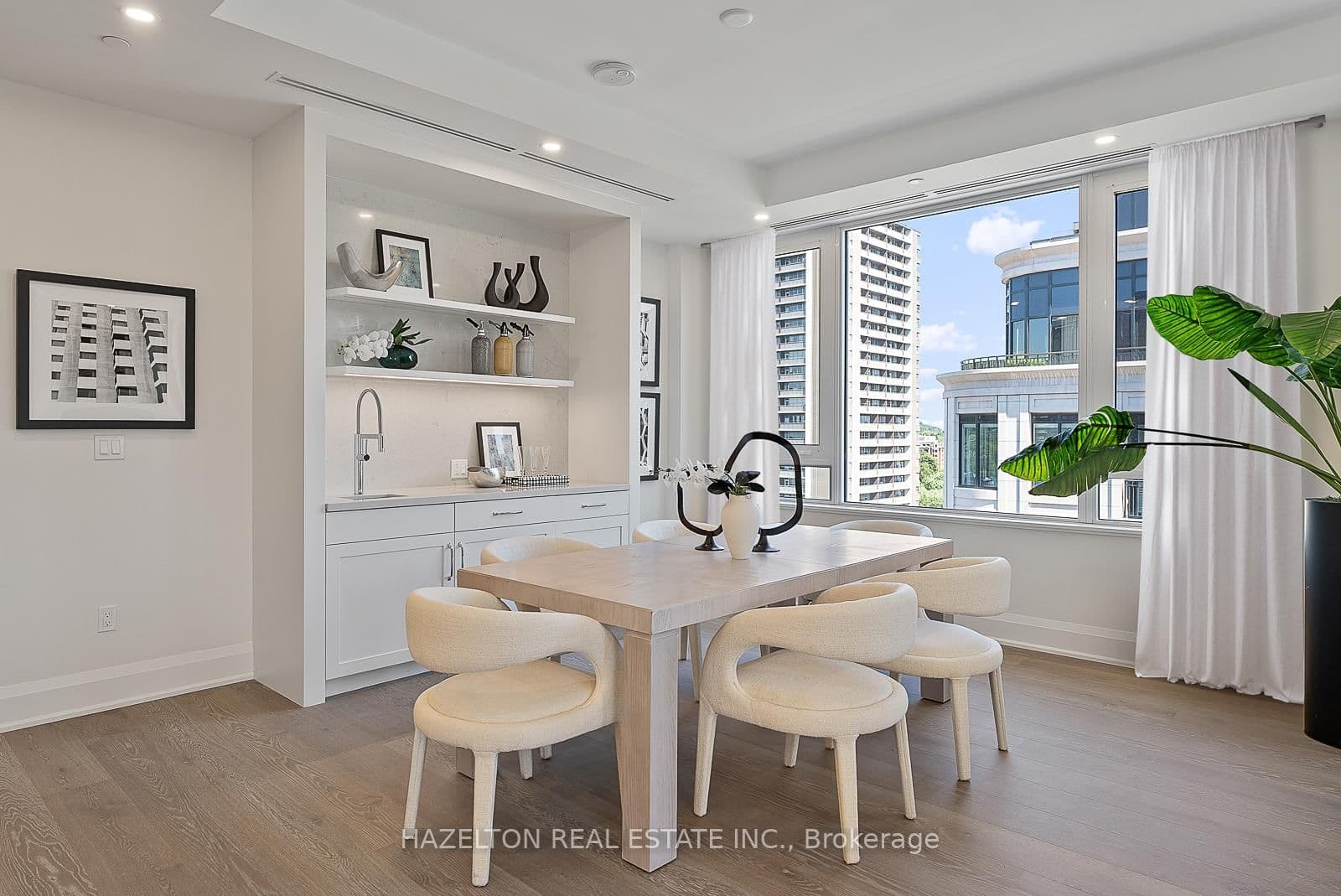 128 Hazelton Avenue, Unit 802 thumbnail 6