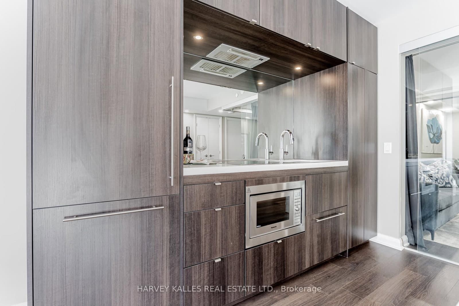 155 Yorkville Avenue, Unit 2308 thumbnail 14