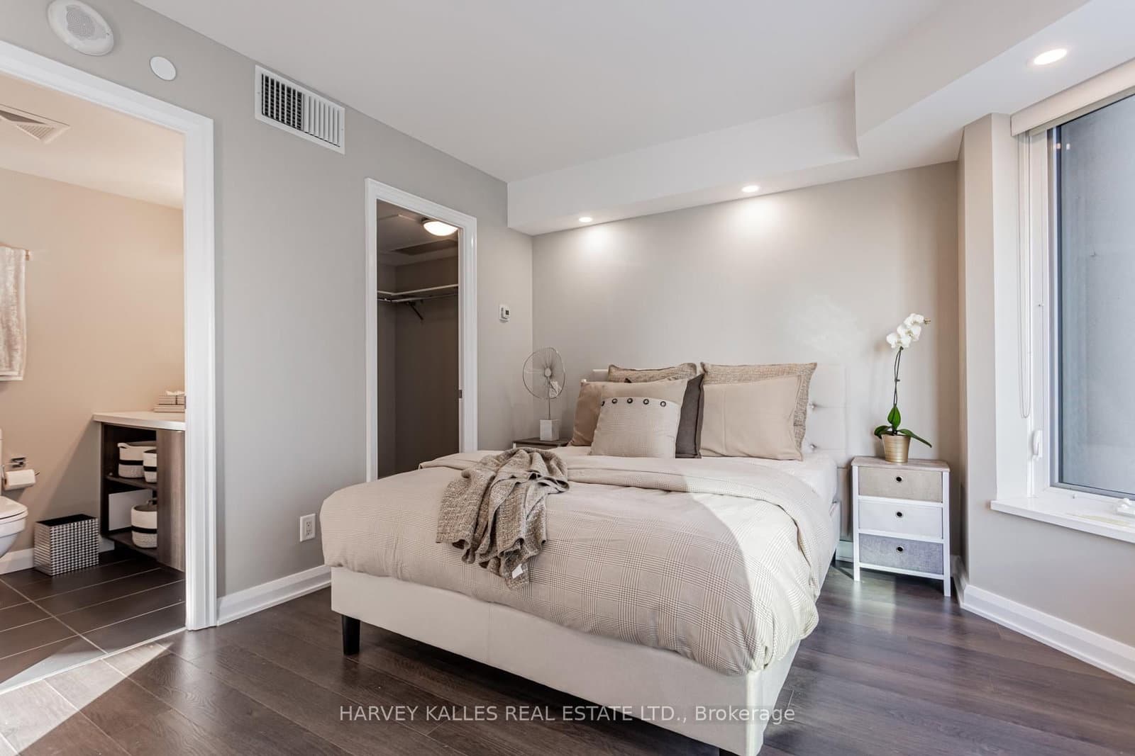 155 Yorkville Avenue, Unit 2308 thumbnail 23