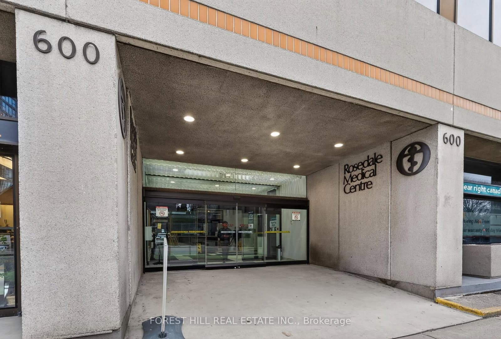600 Sherbourne Street, Unit 702 thumbnail 3