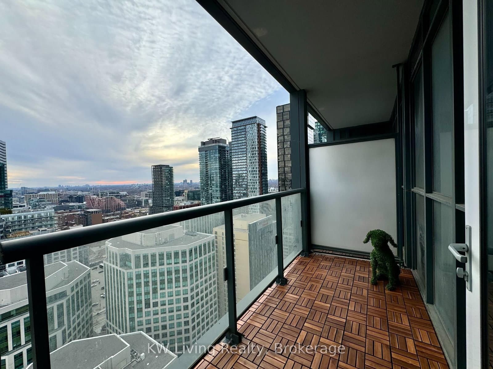 300 Front Street W, Unit 3012 thumbnail 31