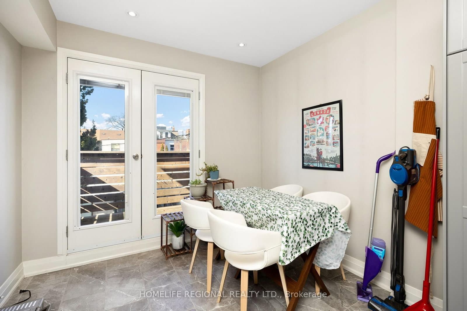 204 Roxton Road thumbnail 15