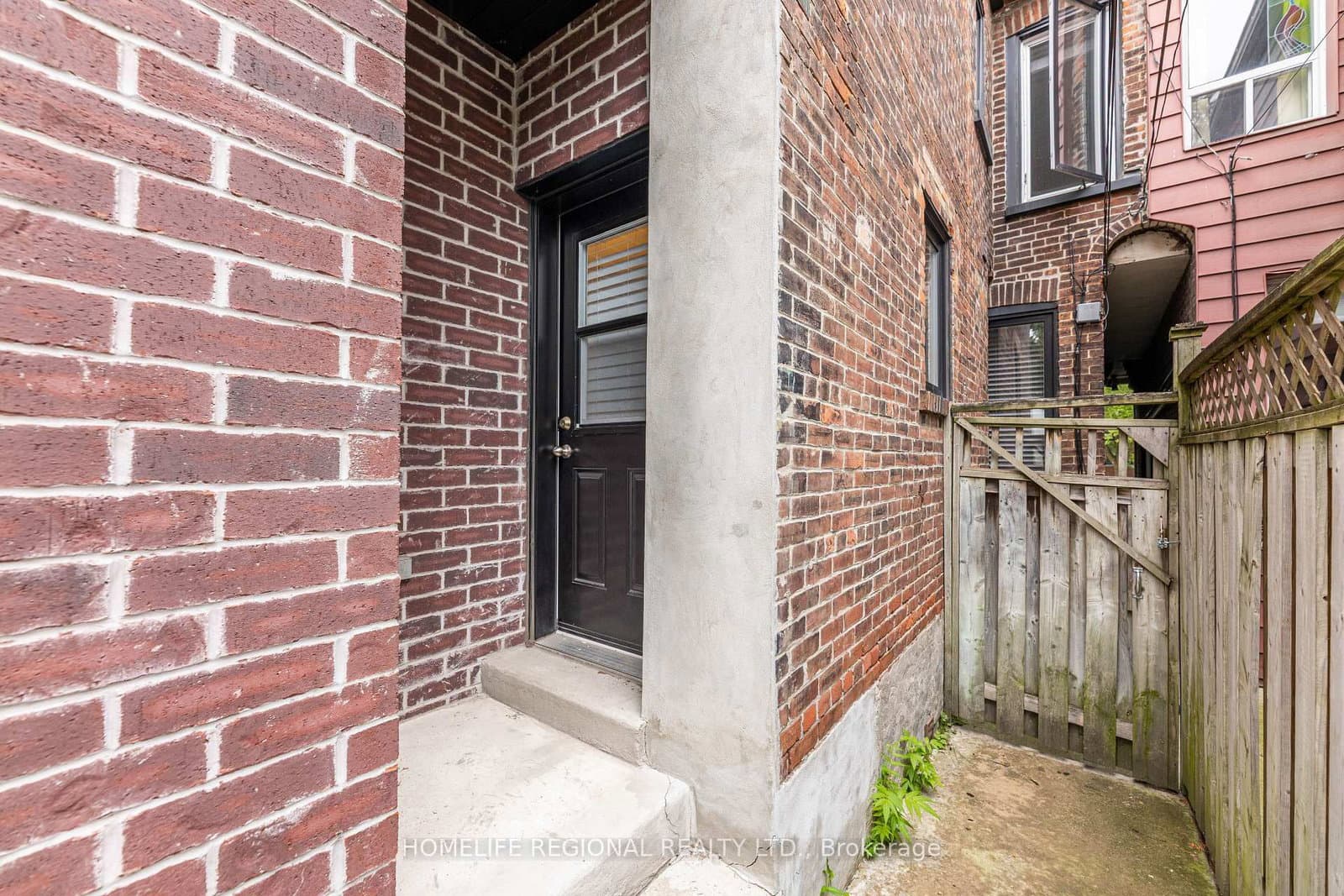 204 Roxton Road thumbnail 33