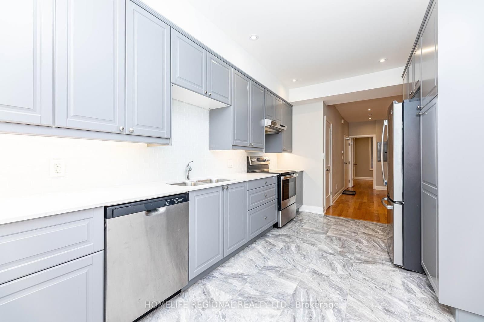 204 Roxton Road thumbnail 4