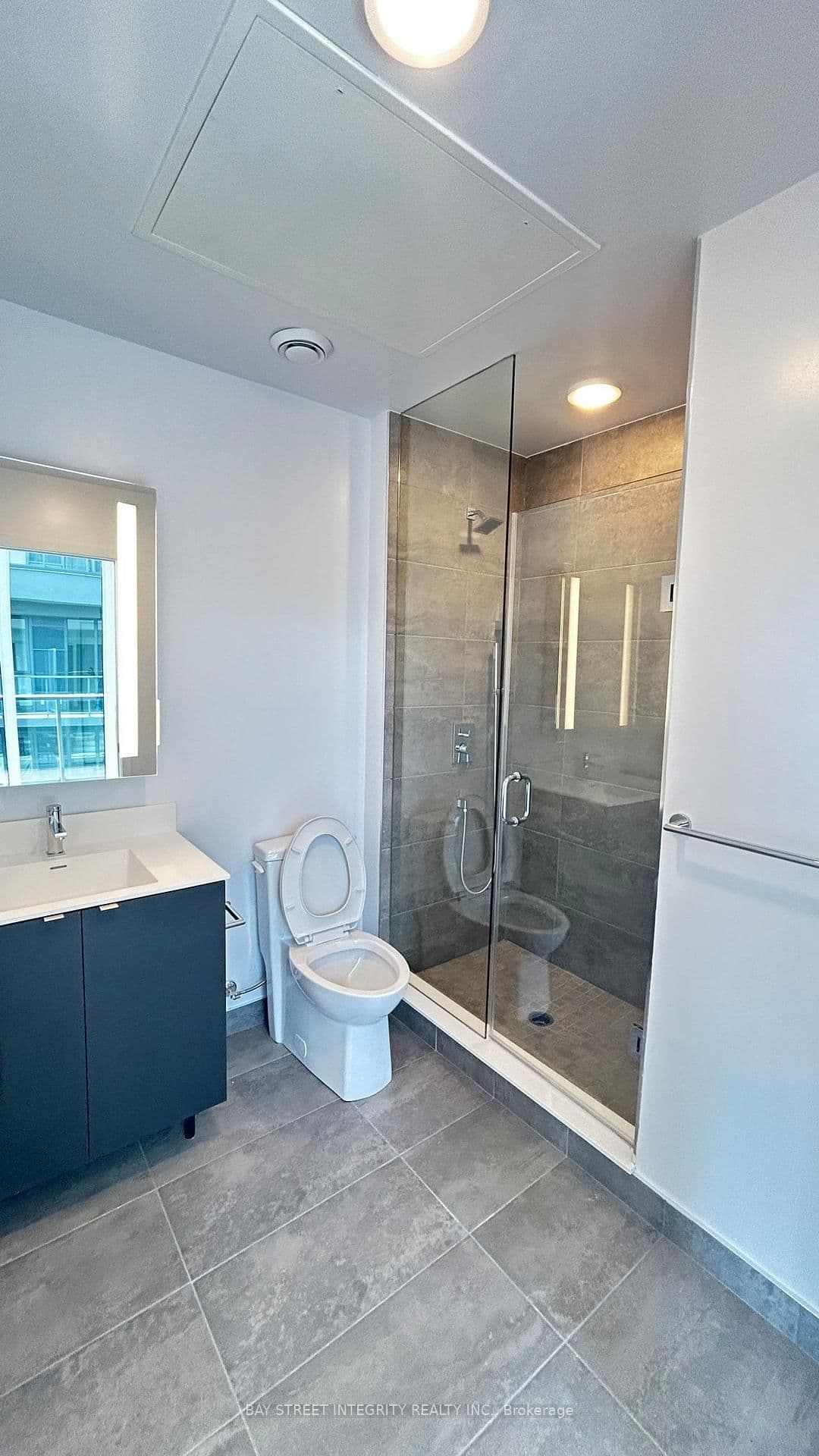 500 DUPONT Street, Unit 703 thumbnail 11