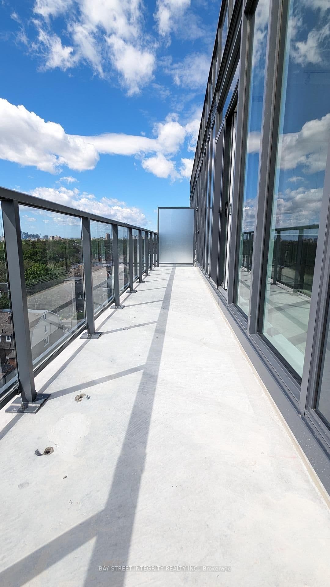 500 DUPONT Street, Unit 703 thumbnail 16