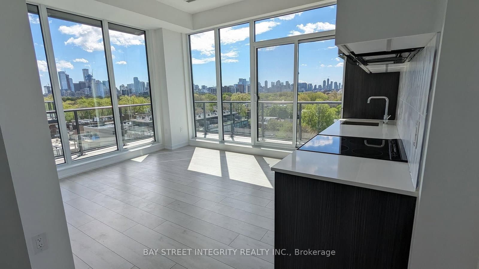 500 DUPONT Street, Unit 703 thumbnail 7