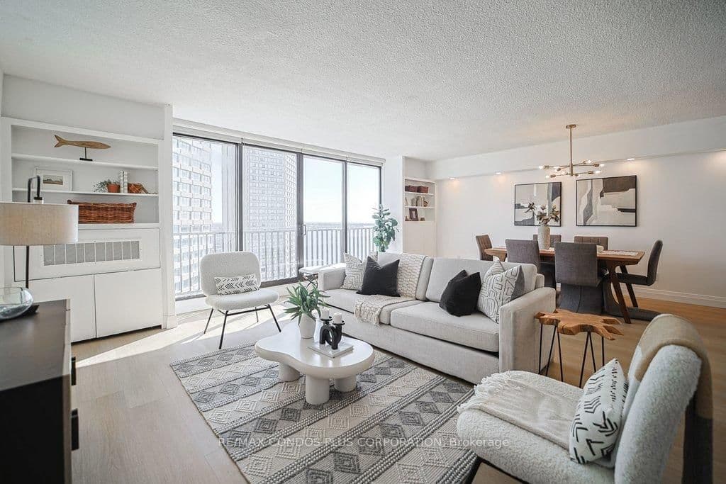 33 HARBOUR Square, Unit 2232 thumbnail 29