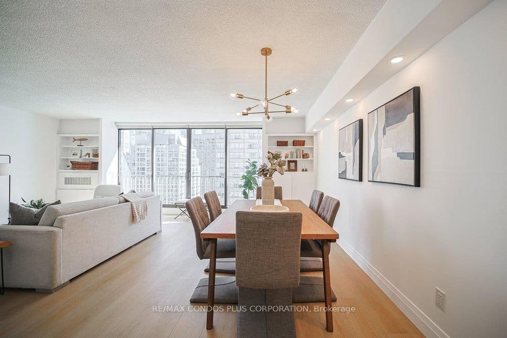 33 HARBOUR Square, Unit 2232 thumbnail 31