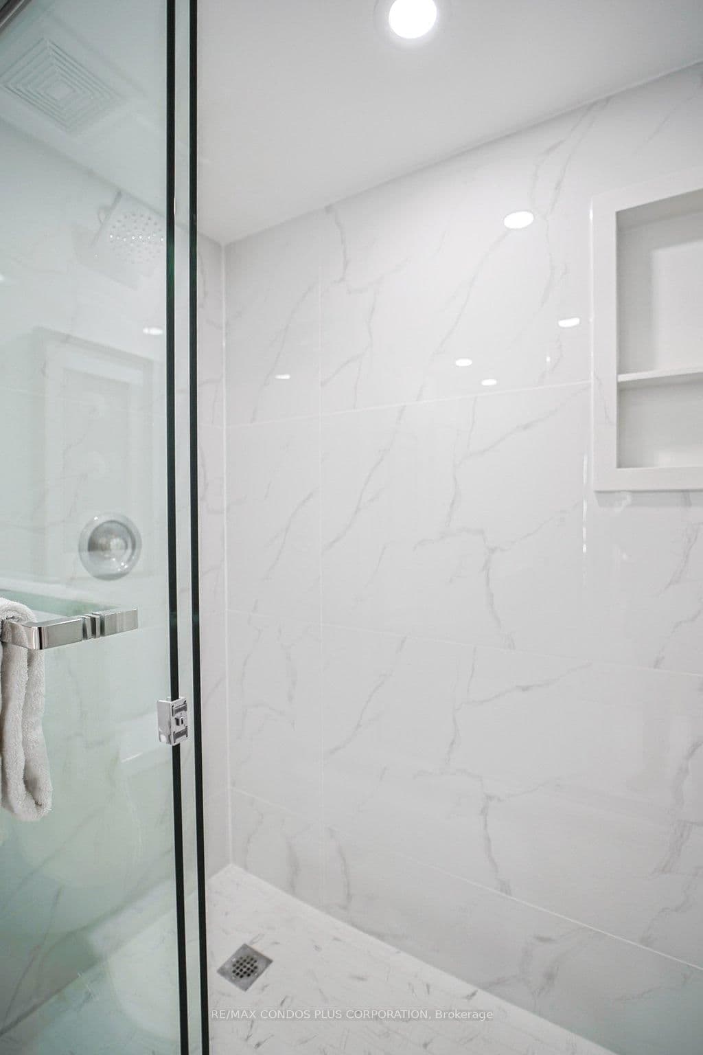 33 HARBOUR Square, Unit 2232 thumbnail 34