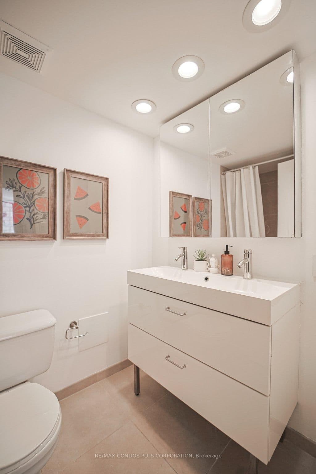 33 HARBOUR Square, Unit 2232 thumbnail 35