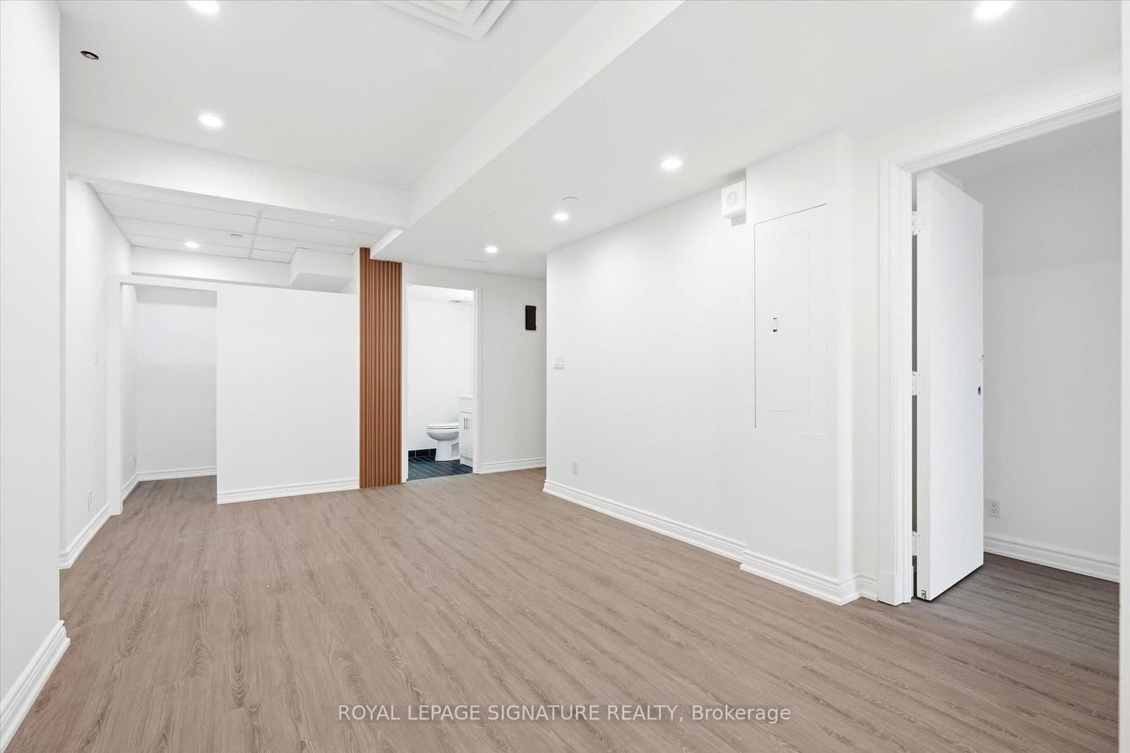 2900 Yonge Street, Unit 101 thumbnail 6
