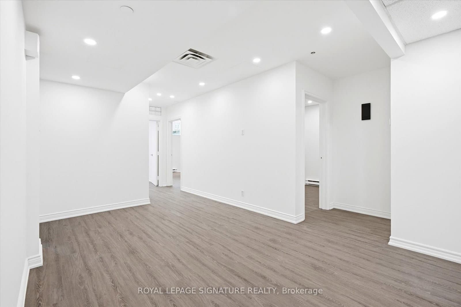 2900 Yonge Street, Unit 101 thumbnail 7