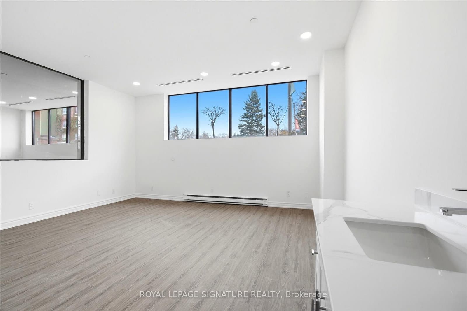 2900 Yonge Street, Unit 101 thumbnail 9